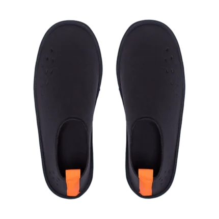 Zapatillas Akua negras neoprene Floripondias